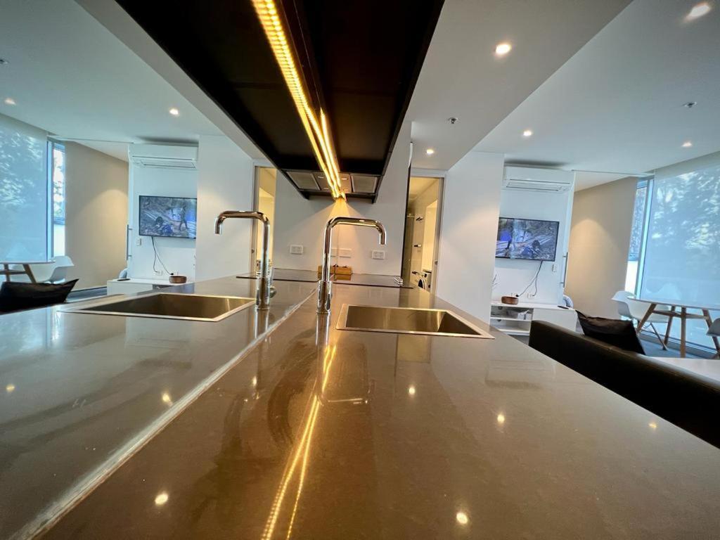 Luxury 2 Bedroom Suite Near Adelaide With A Car Park Broadview Extérieur photo